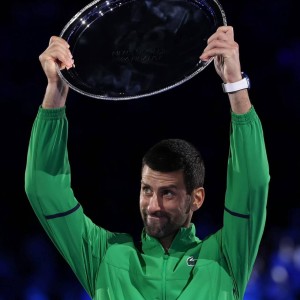 世界杯app下载-错失25冠，德约颁奖台上留下伤感言论引球迷猜测：或许真想退役了