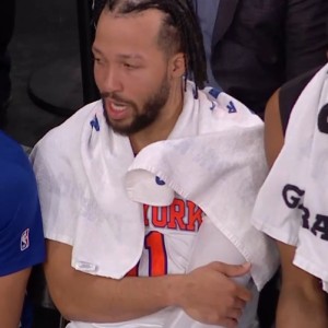 世界杯官方入口-脸都不要了！篮网末节打了一半依旧0分 落后尼克斯48分了！